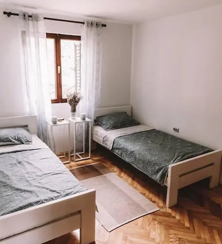 House Zlata Банёл